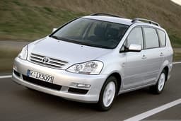 Toyota Avensis Verso: Mehr Komfort und Sicherheit ab 31. Januar 2004