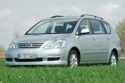 Toyota Avensis Verso 2.0 D4-D: Fürs Modelljahr 2004 aufgewertet