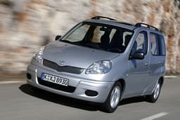 Toyota Yaris Verso: Außen kompakt und innen flexibel