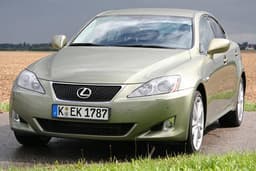 Schickes Fell: Der Lexus IS 220d auf Deutschlandtour-Test