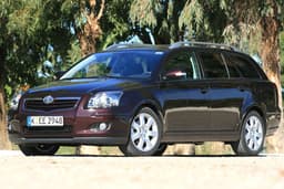 Familienfreundlicher: Gelifteter Toyota Avensis Combi 2.0 D-4D im Test