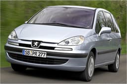 Peugeot: Motorenpalette für den 807 überarbeitet