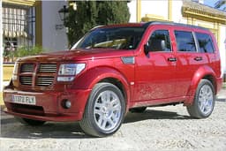 Der Harte und der Zarte im Test: Dodge klotzt mit dem Nitro