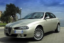 Alfa Romeo 156 überarbeitet: Facelift für die Bella Macchina 
