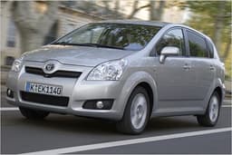 Toyota modifiziert die Ausstattungslinien des Corolla Verso