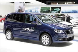 VW bietet jetzt auch den Touran als TSI EcoFuel an