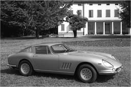 Ferrari 275 GTB/4 restauriert: Einmal Spider und zurück