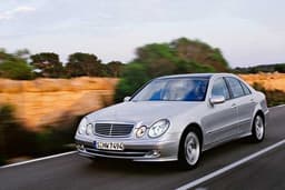 Mercedes E 200 NGT: Emissionsarm und leistungsstark mit Erdgas