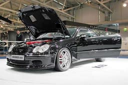 Alle ACHTung: Im Brabus-Coupé CLK K8 wummern 550 PS