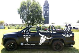 VW Amarok Cabrio: Lehrlinge bauen den Pick-up zum Siebensitzer-Cabrio um