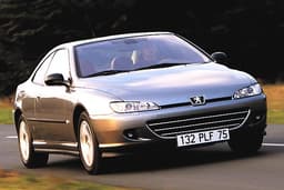 Peugeot 406 Coupé: Raubkatze frisch frisiert in der Manege