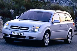 Opel Vectra Caravan: Wichtigstes Familien-Mitglied kommt zuletzt Opel Vectra Caravan: Wichtigstes Familien-Mitglied kommt zuletzt