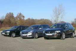 Mittel oder Klasse? Kombis mit Einsteigerdiesel im Vergleich Mittel oder Klasse? Kombis mit Einsteigerdiesel im Vergleich