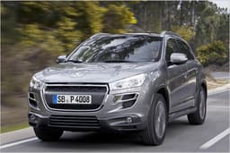 Peugeot 4008: Der Drilling im Löwen-Look Peugeot 4008: Der Drilling im Löwen-Look