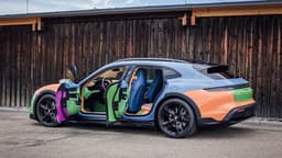 Porsche Taycan von Sean Wotherspoon: Bunter Bolide Porsche Taycan von Sean Wotherspoon: Bunter Bolide