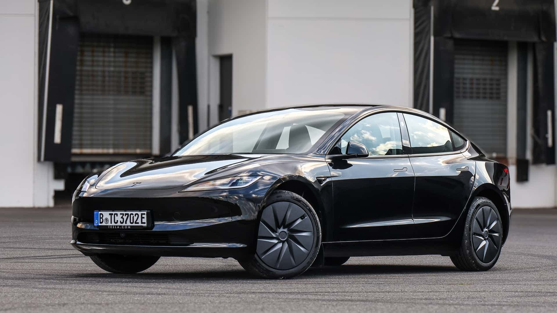 Tesla Model 3 RWD Standard Tesla Model 3 RWD Standard