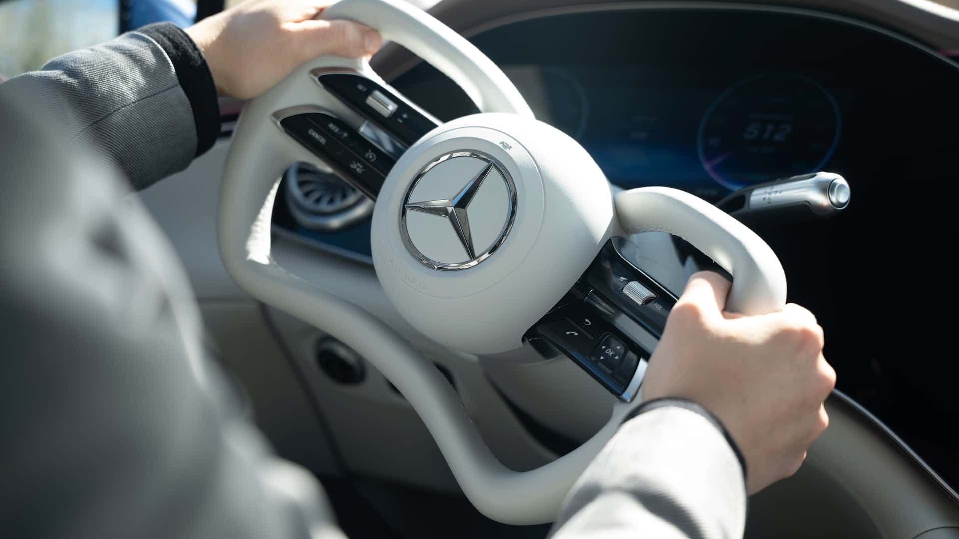 Mercedes EQS Facelift mit Steer-by-Wire (offizielle Bilder) Mercedes EQS Facelift mit Steer-by-Wire (offizielle Bilder)