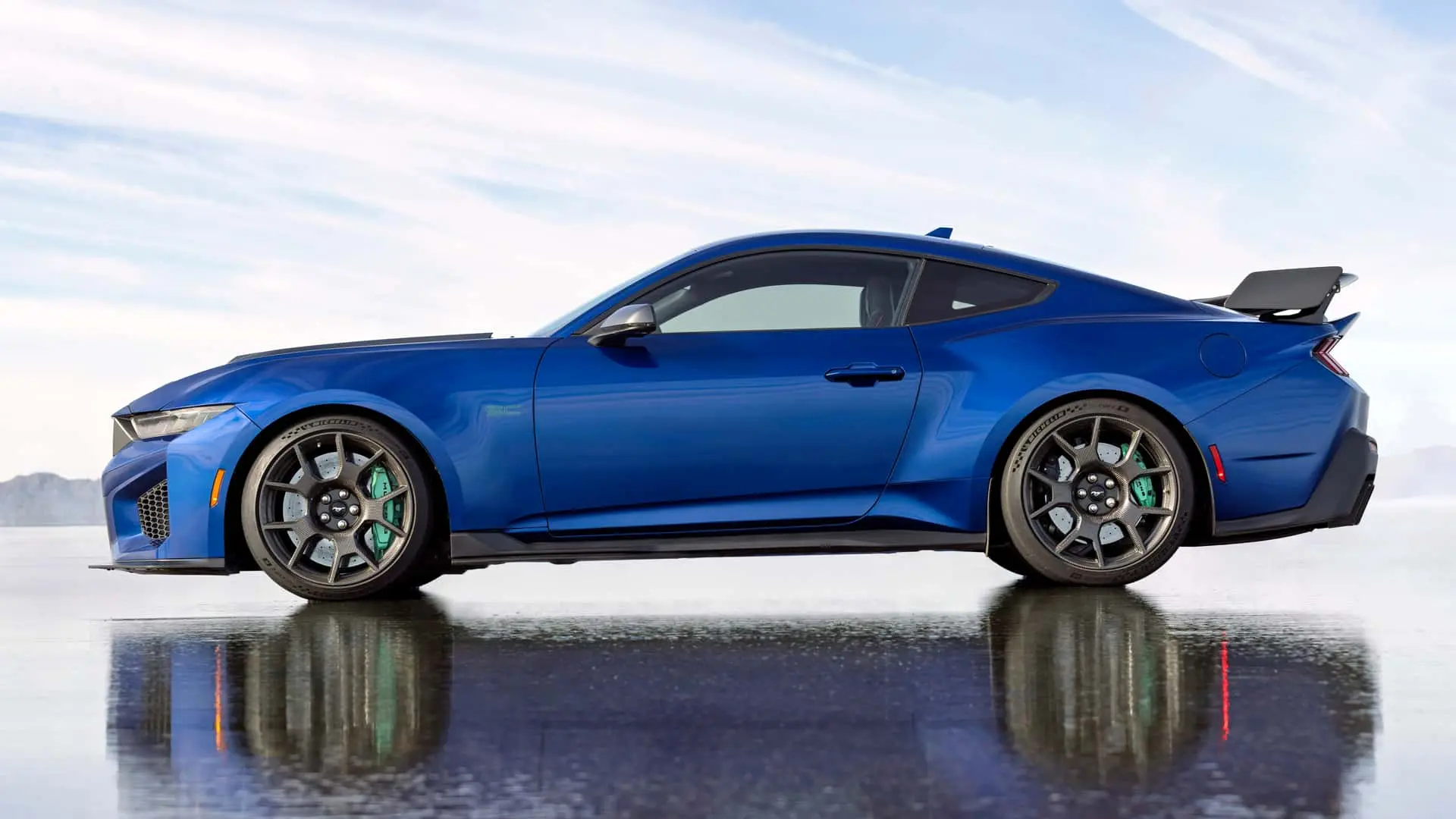 2026 Ford Mustang Dark Horse SC Track Pack Profile 2026 Ford Mustang Dark Horse SC Track Pack Profile