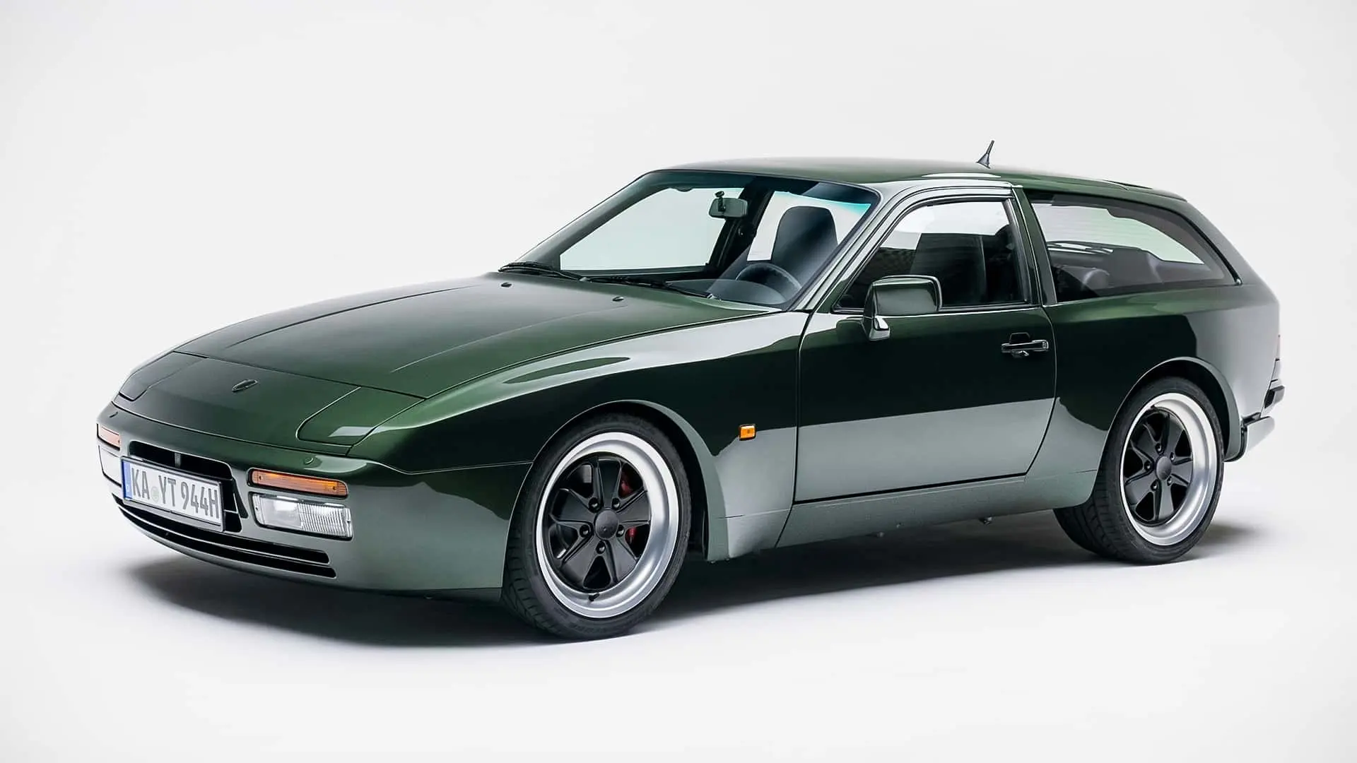 CarPoint GT-K44: Porsche 944 Shooting Brake CarPoint GT-K44: Porsche 944 Shooting Brake