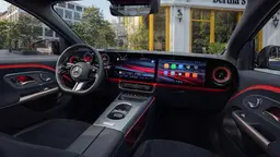 Nuova Mercedes GLA, interni e bagagliaio Nuova Mercedes GLA, interni e bagagliaio