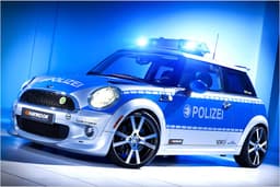 Tune it! Safe!: Mini E als Polizeiauto für sicheres Tuning Tune it! Safe!: Mini E als Polizeiauto für sicheres Tuning