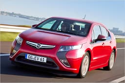 Opel Ampera im Test: Wie alltagstauglich ist Opels Hoffnungsträger? Opel Ampera im Test: Wie alltagstauglich ist Opels Hoffnungsträger?
