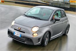 Test Abarth 695 Biposto mit technischen Daten und Preisen Test Abarth 695 Biposto mit technischen Daten und Preisen