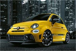 Abarth 595: Mehr Leistung und Facelift für den Kraftzwerg Abarth 595: Mehr Leistung und Facelift für den Kraftzwerg