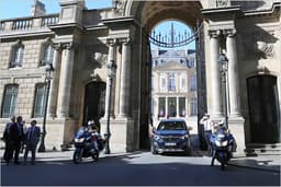 Peugeot 5008 Macron Präsident Frankreich Peugeot 5008 Macron Präsident Frankreich