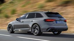 Audi RS 4 Avant und RS 5 mit neuen competition-Paketen erhältlich Audi RS 4 Avant und RS 5 mit neuen competition-Paketen erhältlich