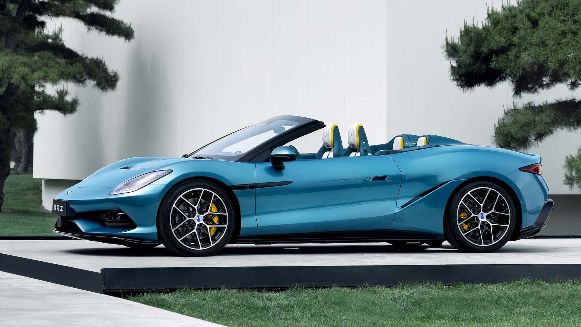 Denza Z Cabrio (2026) Denza Z Cabrio (2026)