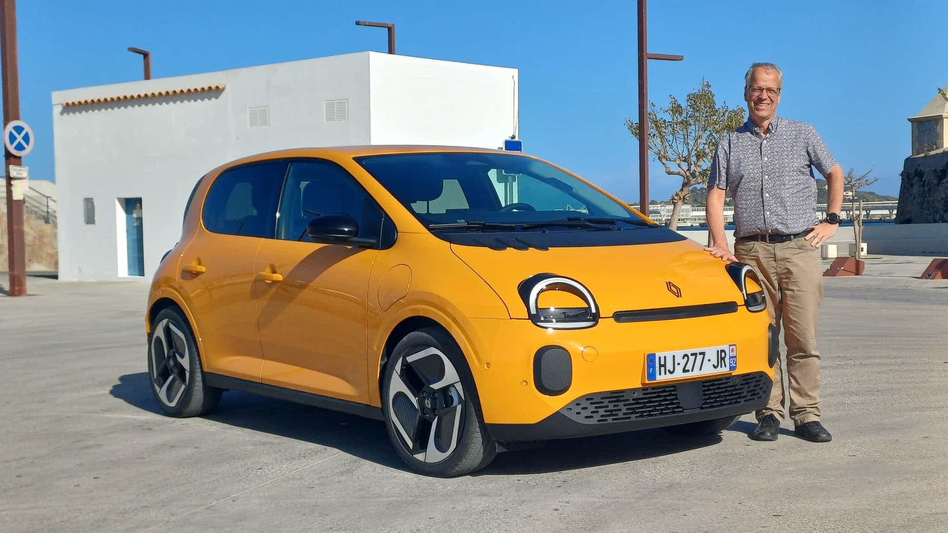 Renault Twingo Electric mit Autor Stefan Leichsenring Renault Twingo Electric mit Autor Stefan Leichsenring