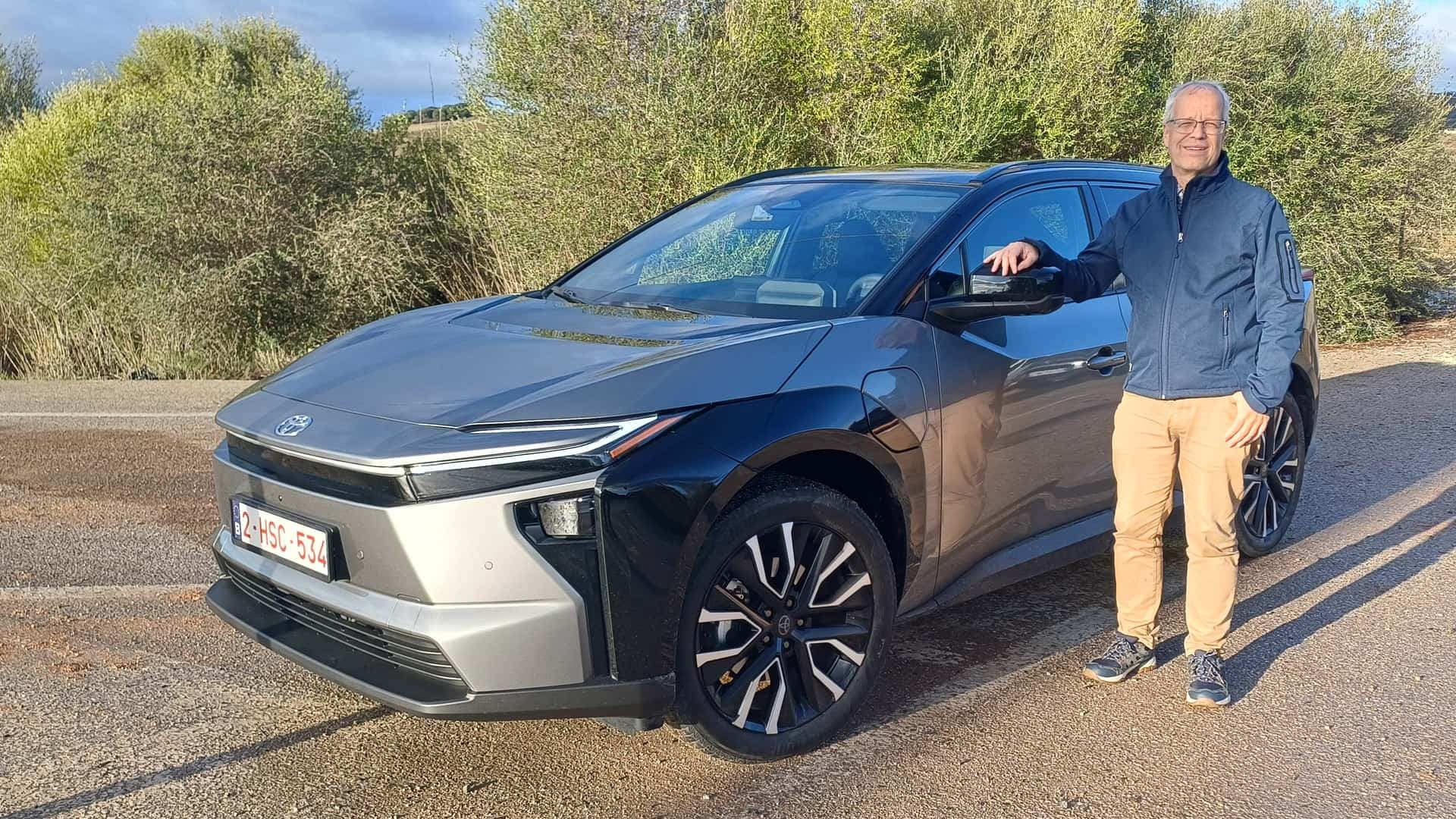 Toyota bZ4X mit Autor Stefan Leichsenring Toyota bZ4X mit Autor Stefan Leichsenring