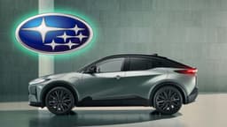 Toyota C-HR+ mit Subaru Logo (Collage) Toyota C-HR+ mit Subaru Logo (Collage)