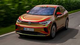 VW ID.5 GTX mit Tarnung (Quelle: https://www.volkswagen-newsroom.com/de/pressemitteilungen/elegante-sportlichkeit-trifft-auf-effizienz-volkswagen-gibt-auf-der-iaa-ausblick-auf-suv-coupe-id5-gtx-7385#galerie) VW ID.5 GTX mit Tarnung (Quelle: https://www.volkswagen-newsroom.com/de/pressemitteilungen/elegante-sportlichkeit-trifft-auf-effizienz-volkswagen-gibt-auf-der-iaa-ausblick-auf-suv-coupe-id5-gtx-7385#galerie)