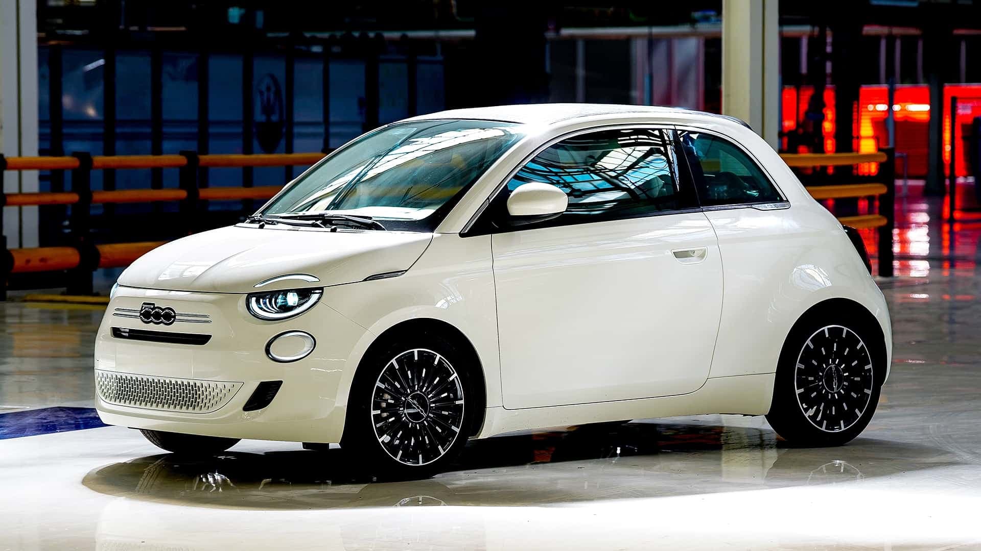 Fiat 500 ibrida (2025) Fiat 500 ibrida (2025)