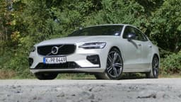 Volvo S60 T5 R Design (2019) Volvo S60 T5 R Design (2019)