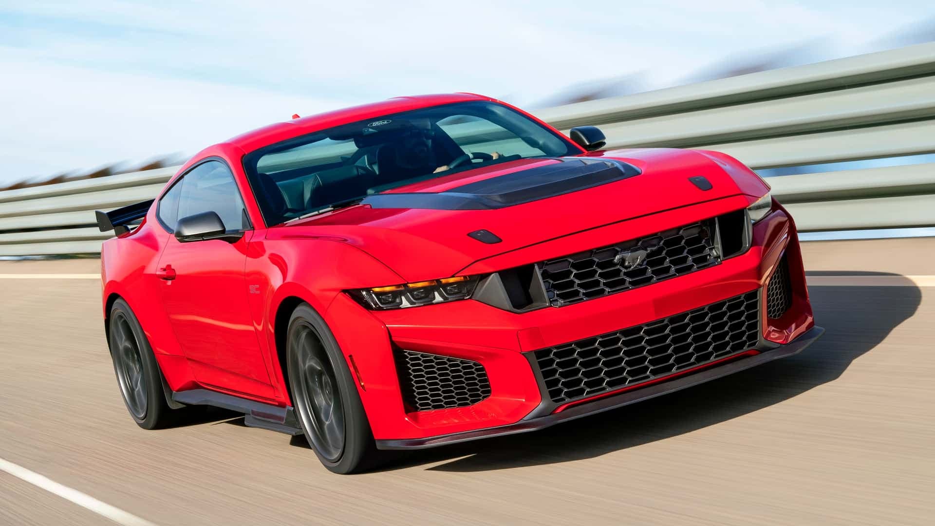 2026 Ford Mustang Dark Horse SC Front 3/4 2026 Ford Mustang Dark Horse SC Front 3/4