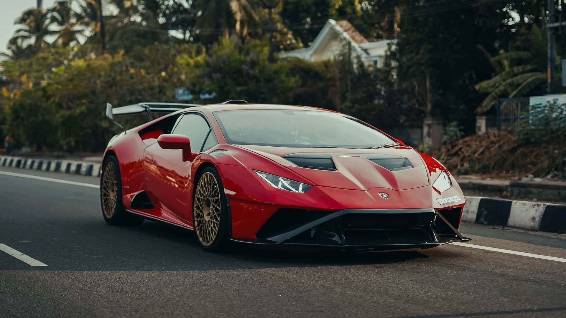 L'azienda di tuning DMC ha presentato la seconda generazione della Huracan STO modificata. Ha 700 CV e diverse novità tecniche L'azienda di tuning DMC ha presentato la seconda generazione della Huracan STO modificata. Ha 700 CV e diverse novità tecniche