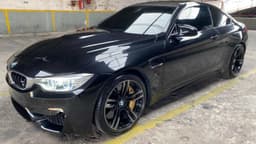 La BMW M4 di Diego Armando Maradona La BMW M4 di Diego Armando Maradona