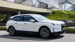 BMW iX xDrive40 (2021) BMW iX xDrive40 (2021)