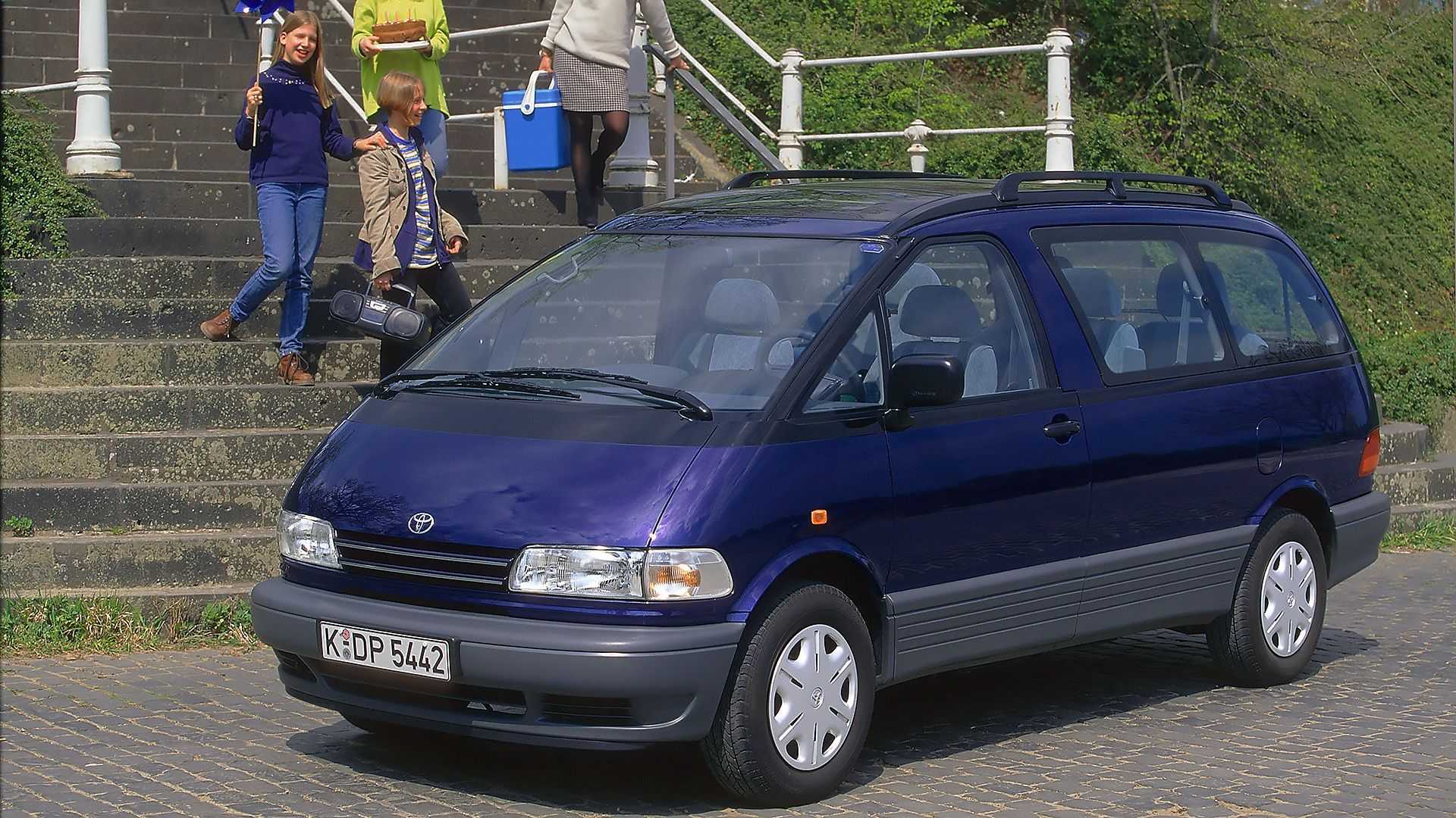 Toyota Previa (1990-1999)