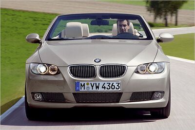 BMW 330 Cabrio image