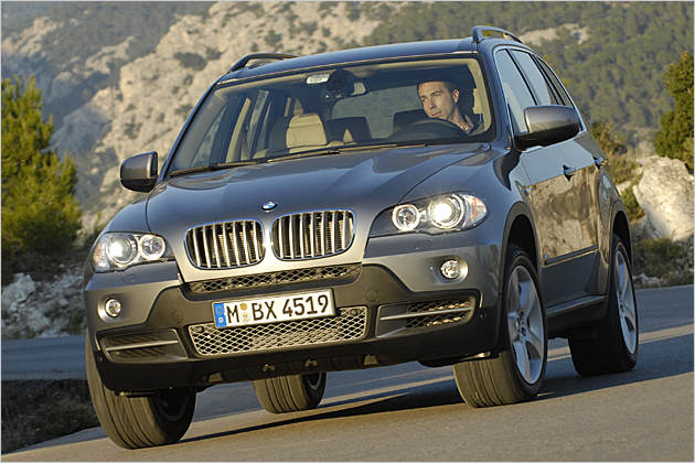 Neue Allradler: Durch Schnee und Schlamm mit Freelander, X5 und Co.