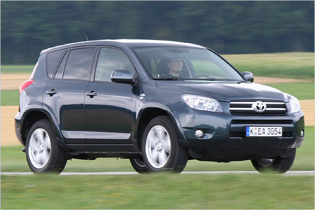 Neue Allradler: Durch Schnee und Schlamm mit Freelander, X5 und Co.