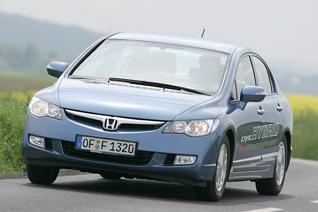 Die Autos mit dem kleinsten und mit dem größten CO2-Ausstoß