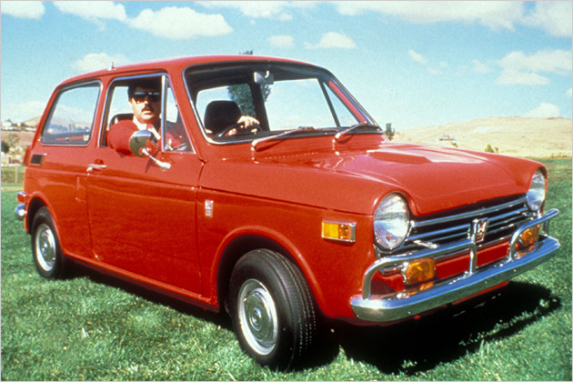 Zurück in die Zukunft: Die schönsten Retro-Autos und ihre Vorbilder