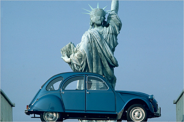Zurück in die Zukunft: Die schönsten Retro-Autos und ihre Vorbilder