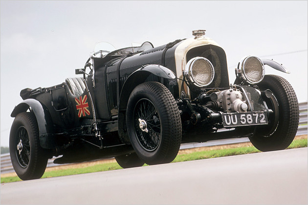 Zurück in die Zukunft: Die schönsten Retro-Autos und ihre Vorbilder