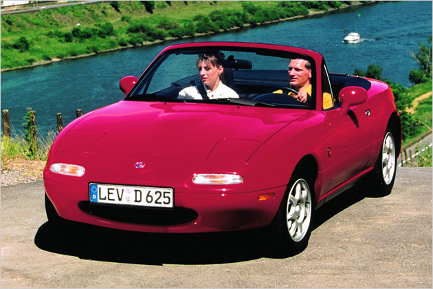 Zurück in die Zukunft: Die schönsten Retro-Autos und ihre Vorbilder